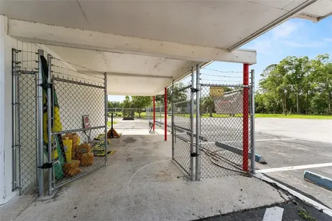 17313 NE Us Highway 301 Waldo FL 32694