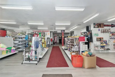 17313 NE Us Highway 301 Waldo FL 32694