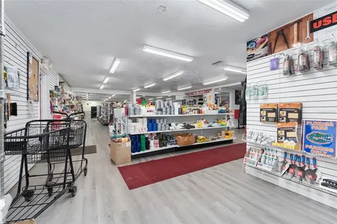 17313 NE Us Highway 301 Waldo FL 32694