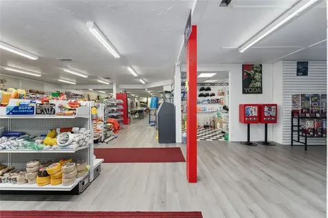17313 NE Us Highway 301 Waldo FL 32694