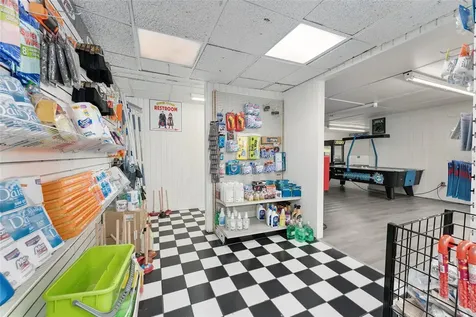 17313 NE Us Highway 301 Waldo FL 32694