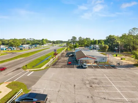 17313 NE Us Highway 301 Waldo FL 32694