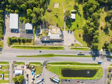 17313 NE Us Highway 301 Waldo FL 32694