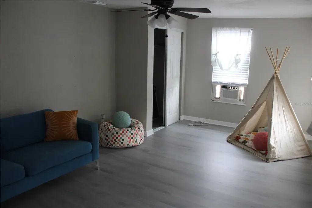 6014 Cedar Street NE St Petersburg FL 33703