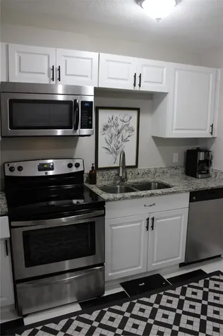 6014 Cedar Street NE St Petersburg FL 33703
