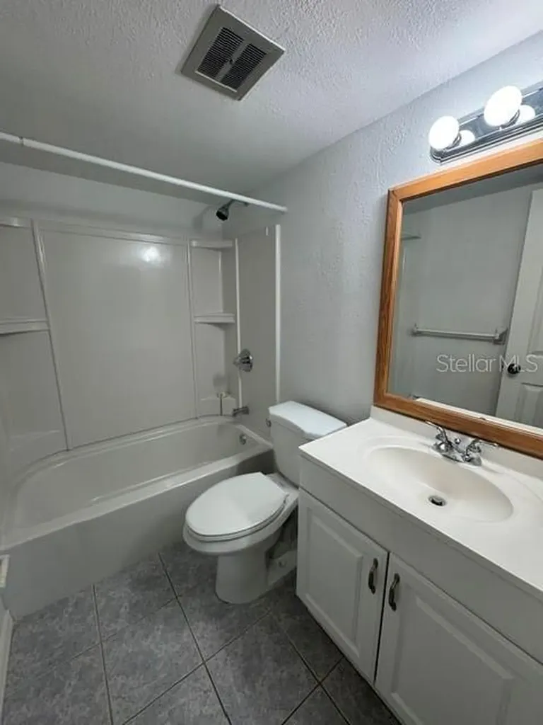 300 Base Avenue E Venice FL 34285