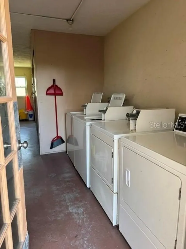 300 Base Avenue E Venice FL 34285