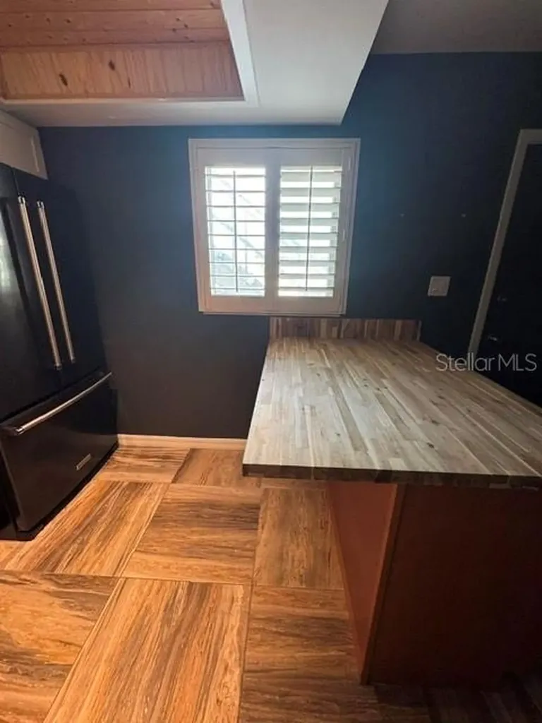 300 Base Avenue E Venice FL 34285