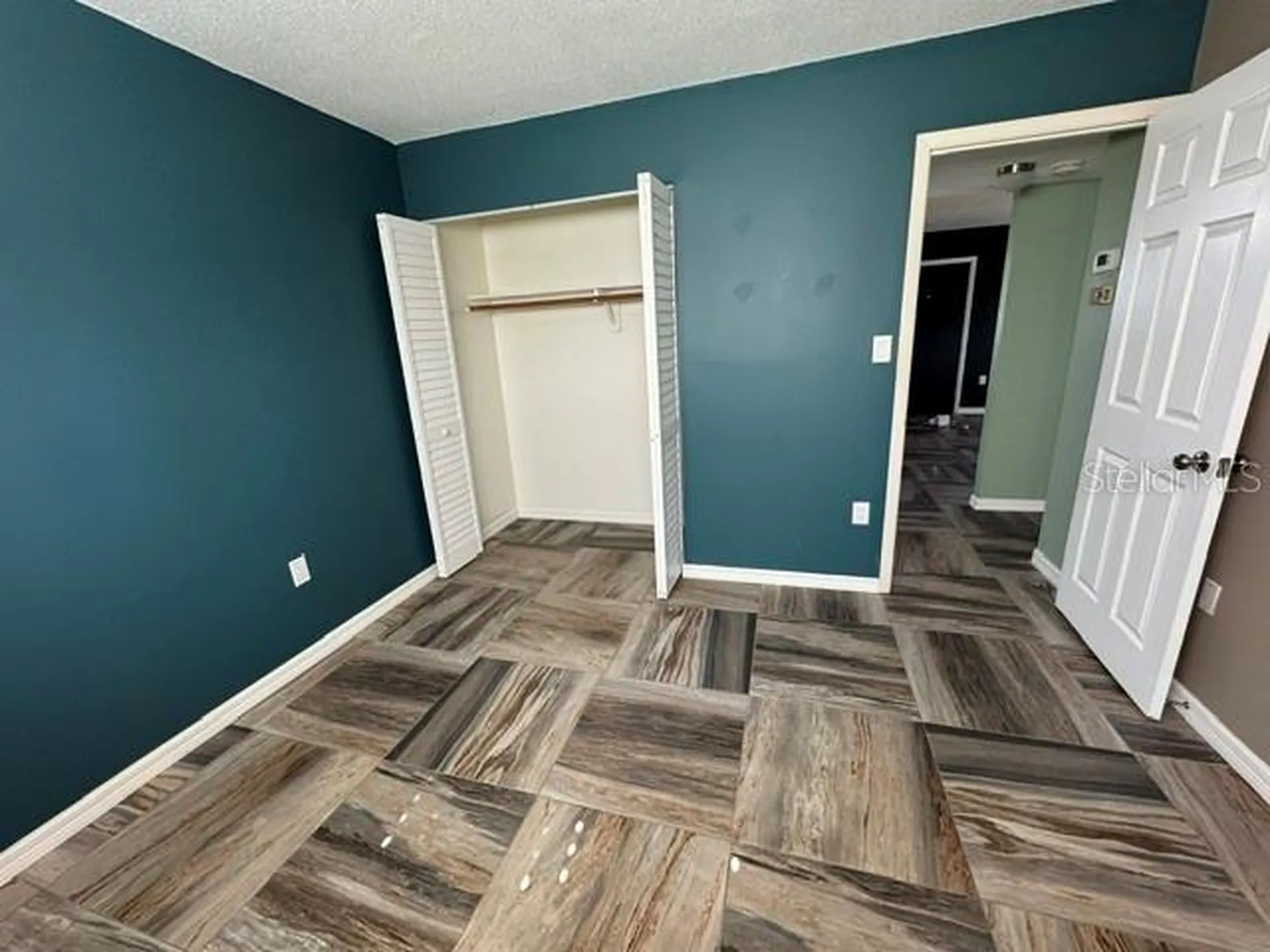 300 Base Avenue E Venice FL 34285