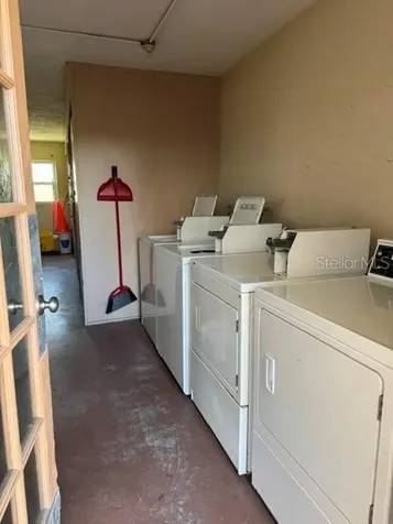 300 Base Avenue E Venice FL 34285
