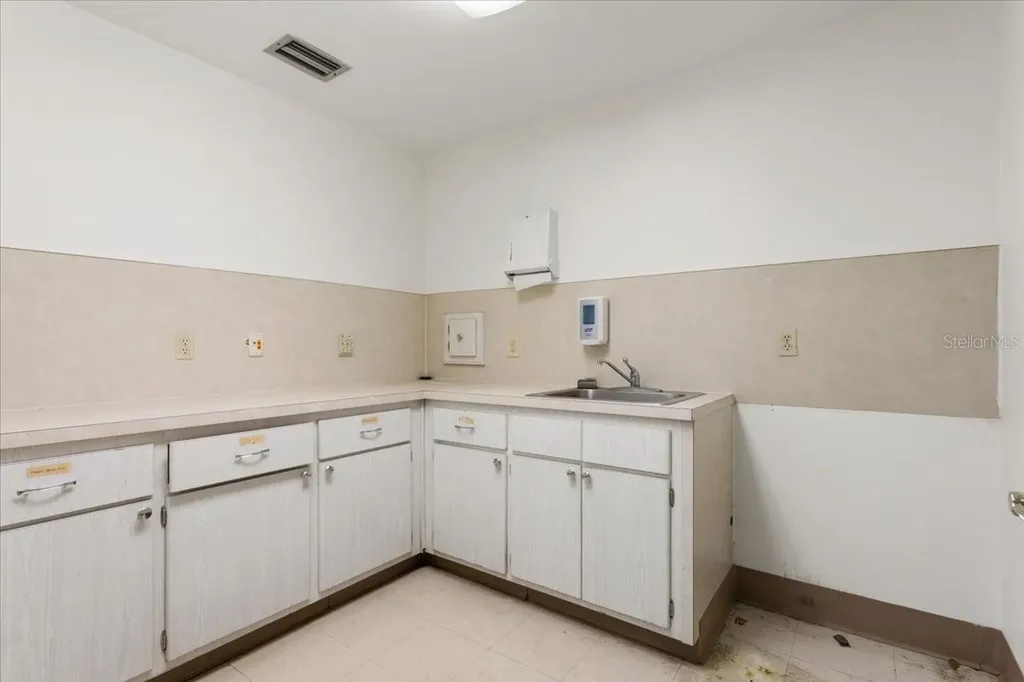 7019 NW 11th Place Gainesville FL 32605