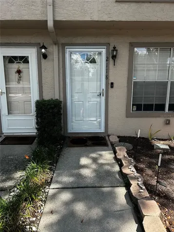 2118 Fletchers Point Circle Tampa FL 33613