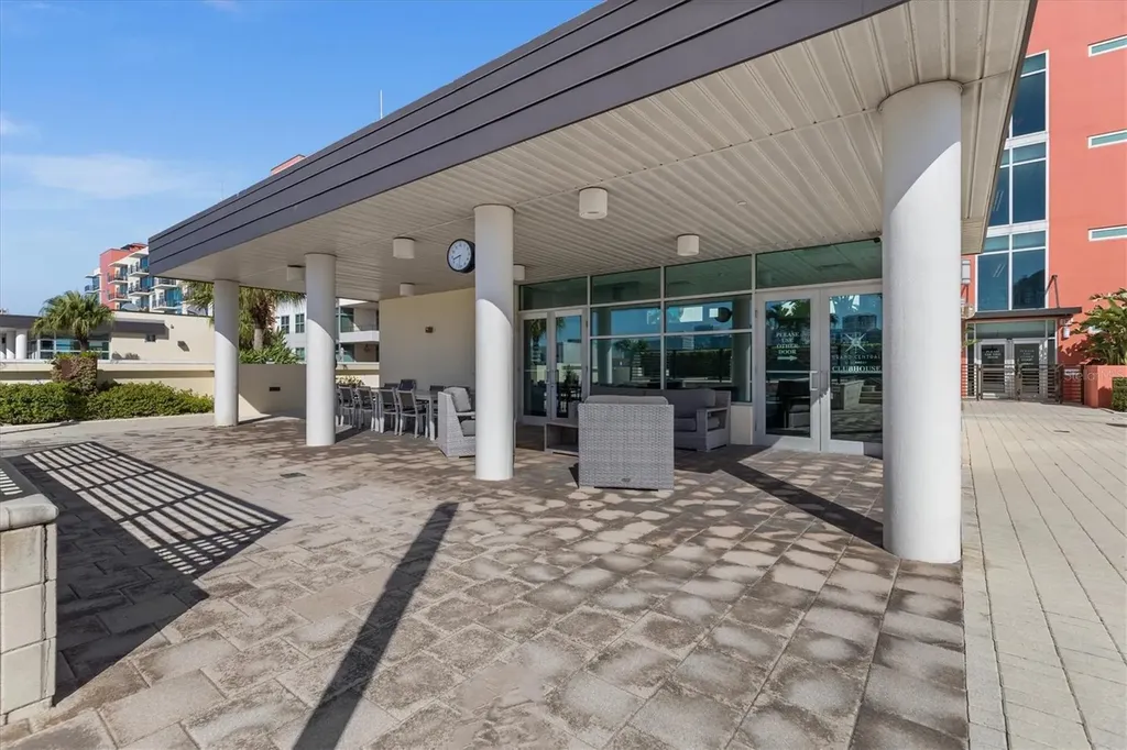 1120 E Kennedy Boulevard Tampa FL 33602