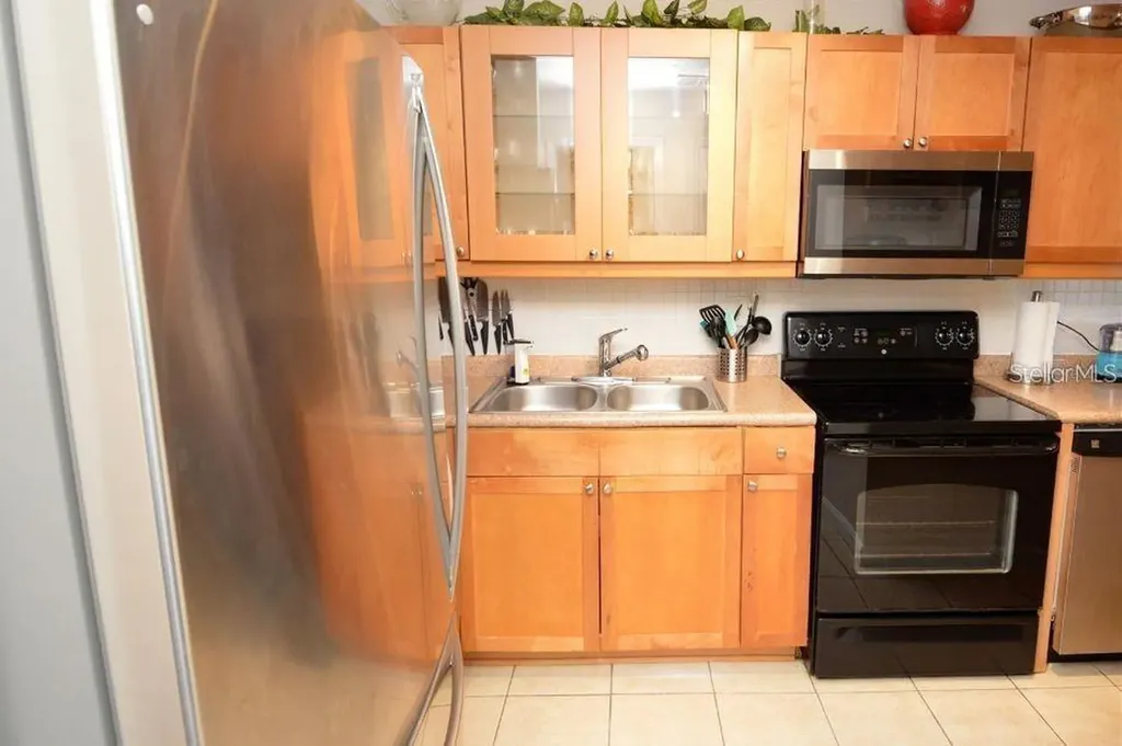 3889 Pompano Drive SE St Petersburg FL 33705