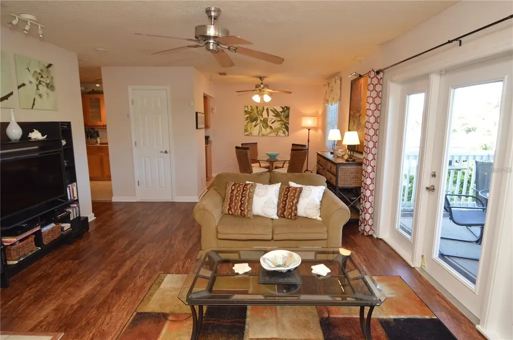 3889 Pompano Drive SE St Petersburg FL 33705