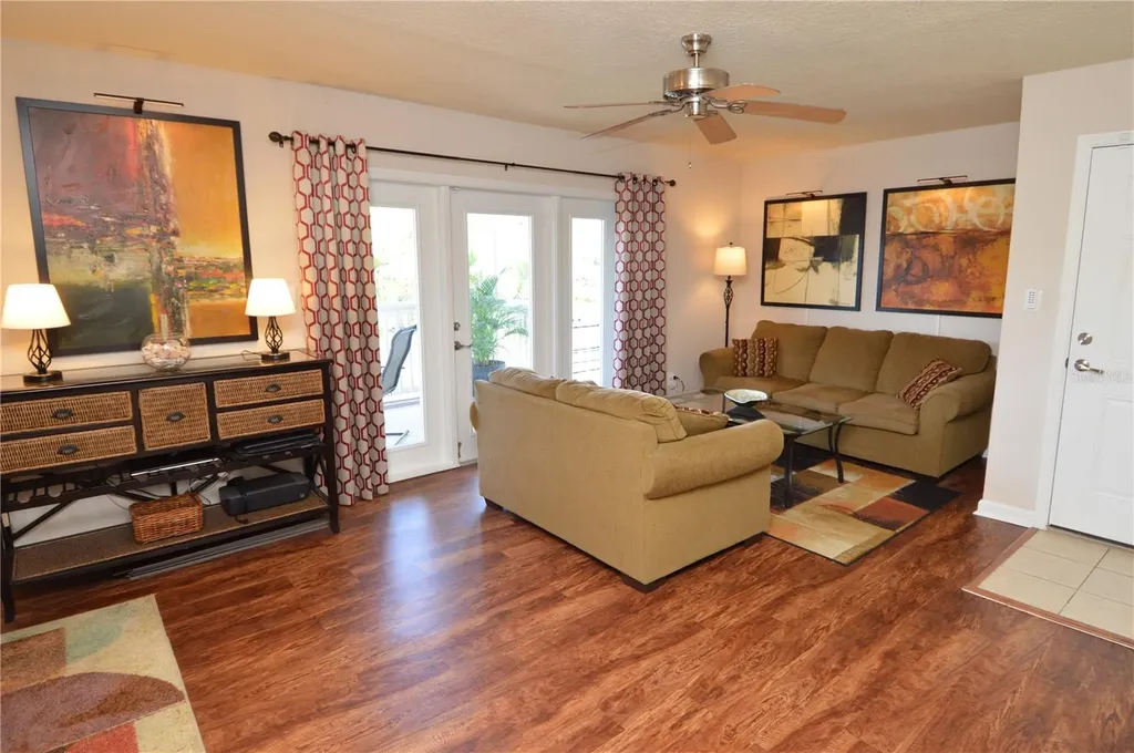 3889 Pompano Drive SE St Petersburg FL 33705