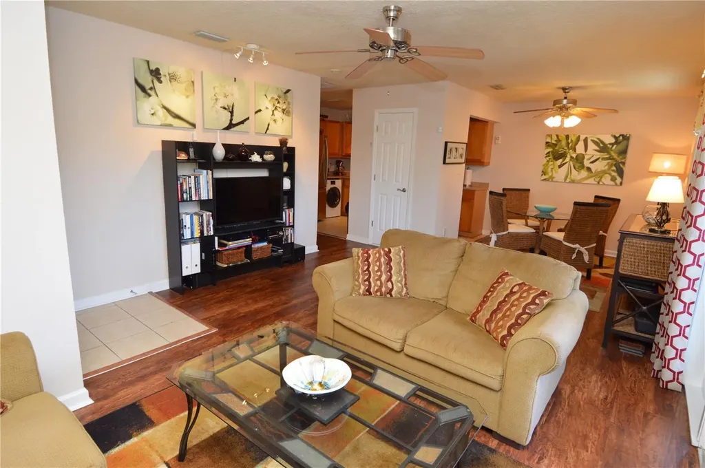 3889 Pompano Drive SE St Petersburg FL 33705