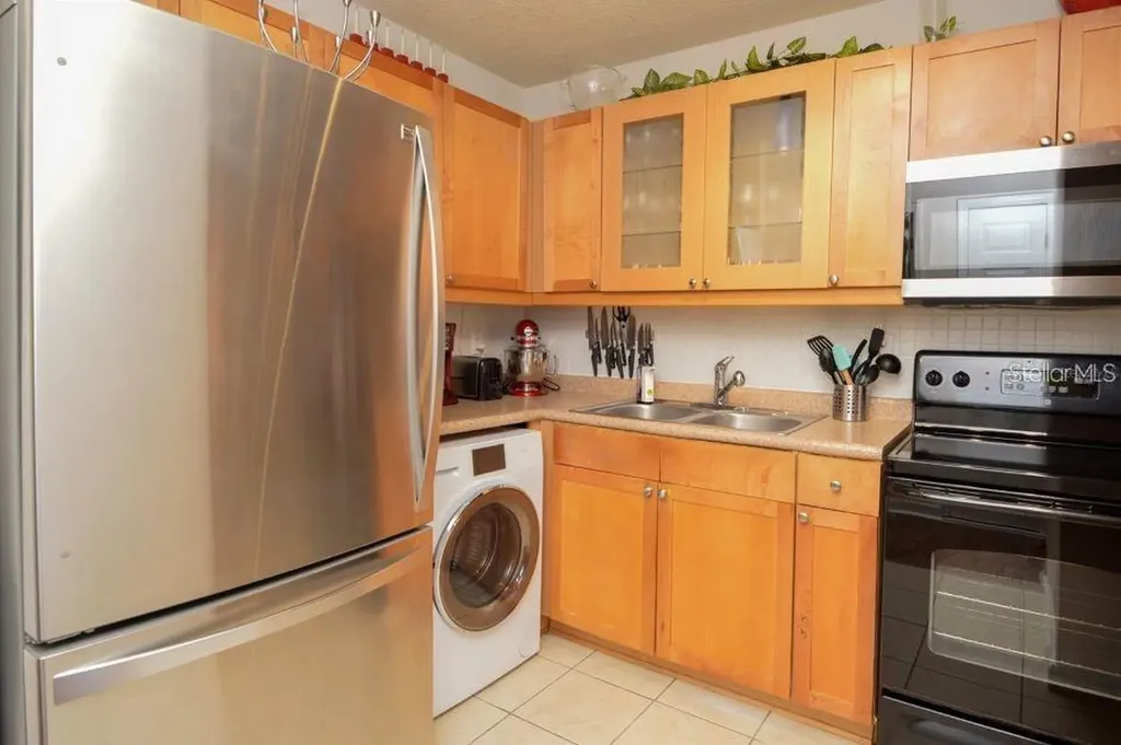 3889 Pompano Drive SE St Petersburg FL 33705
