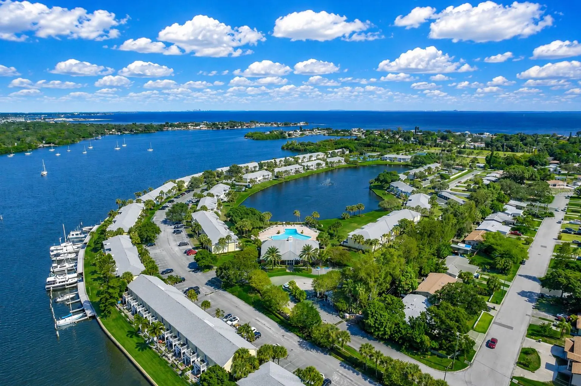 3889 Pompano Drive SE St Petersburg FL 33705