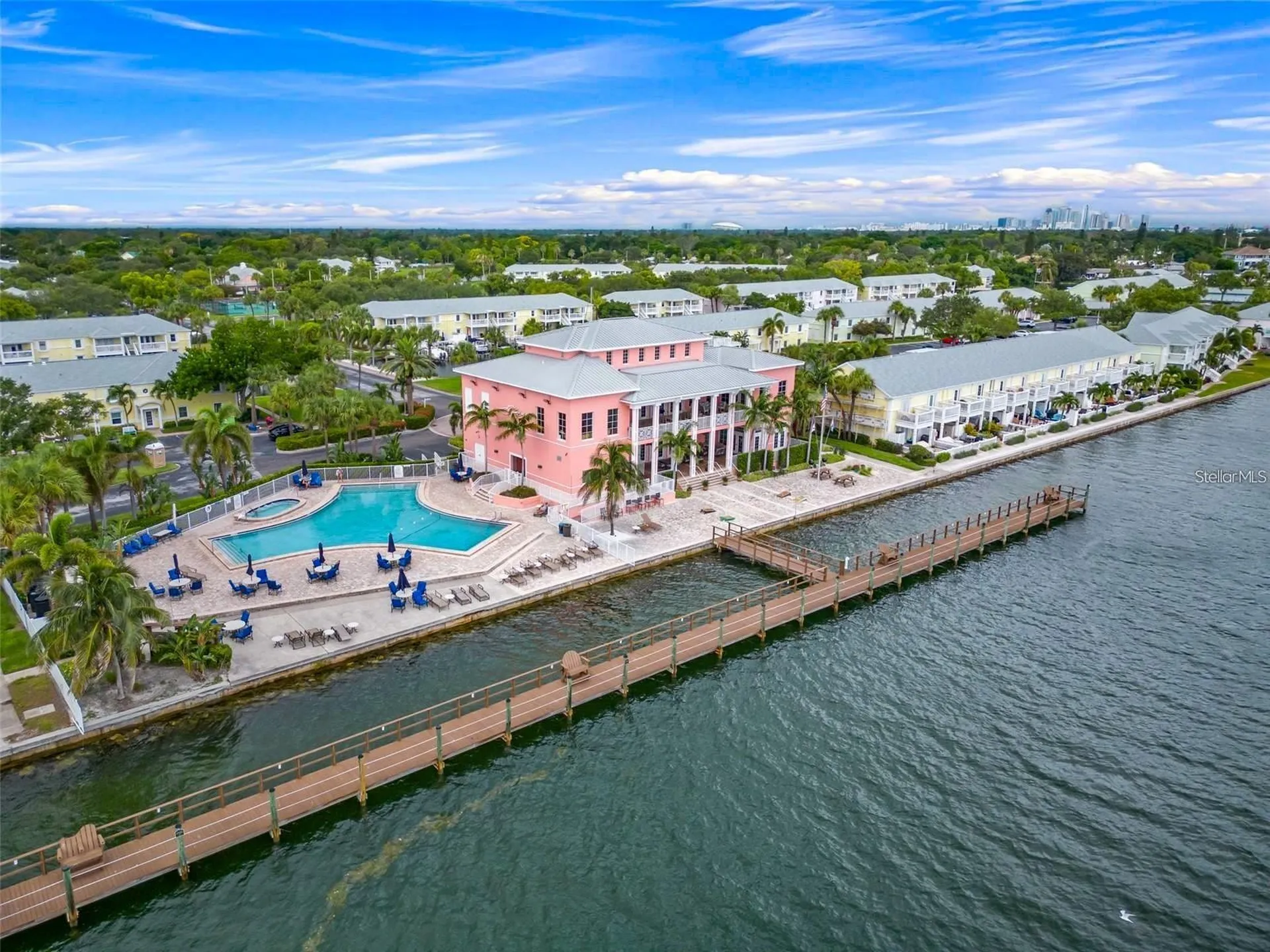 3889 Pompano Drive SE St Petersburg FL 33705