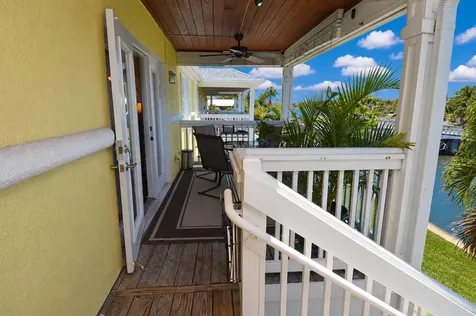 3889 Pompano Drive SE St Petersburg FL 33705