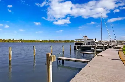 3889 Pompano Drive SE St Petersburg FL 33705