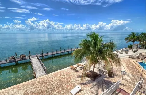 3889 Pompano Drive SE St Petersburg FL 33705