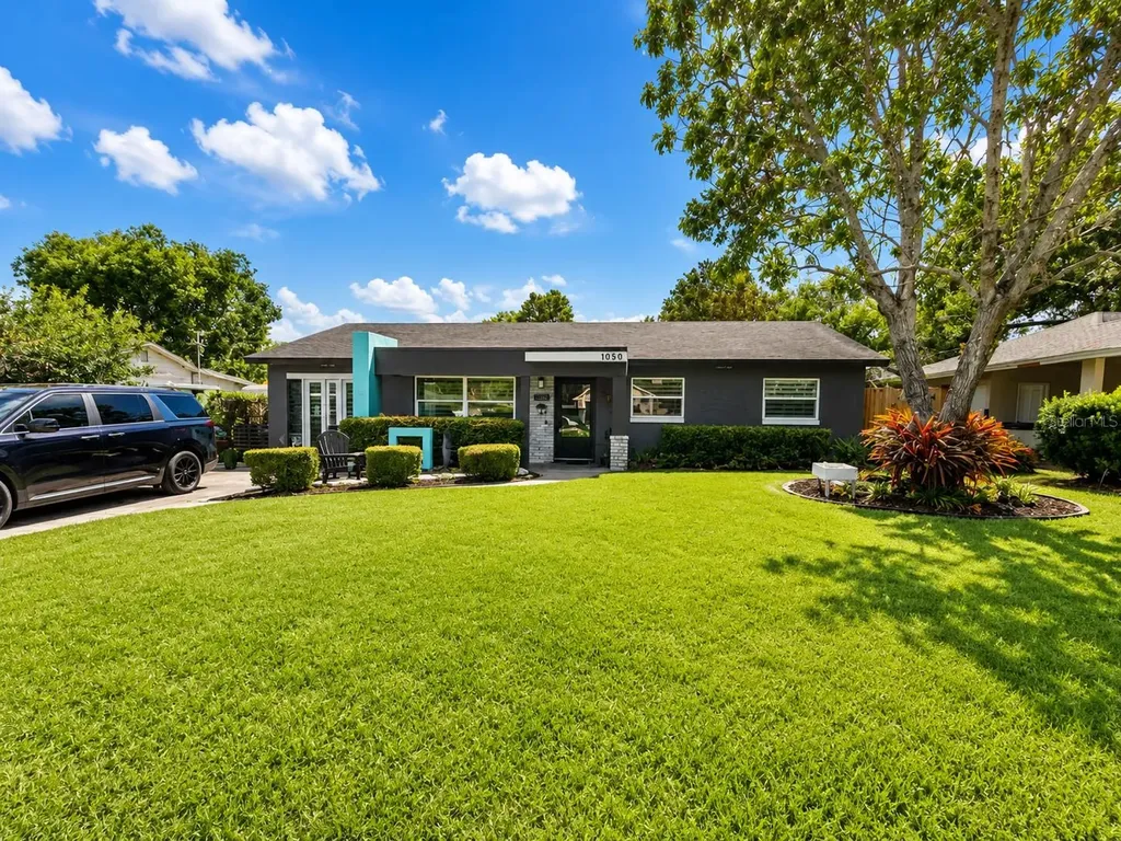 1050 Blackwood Street Altamonte Springs FL 32701