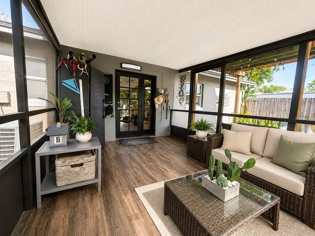 1050 Blackwood Street Altamonte Springs FL 32701