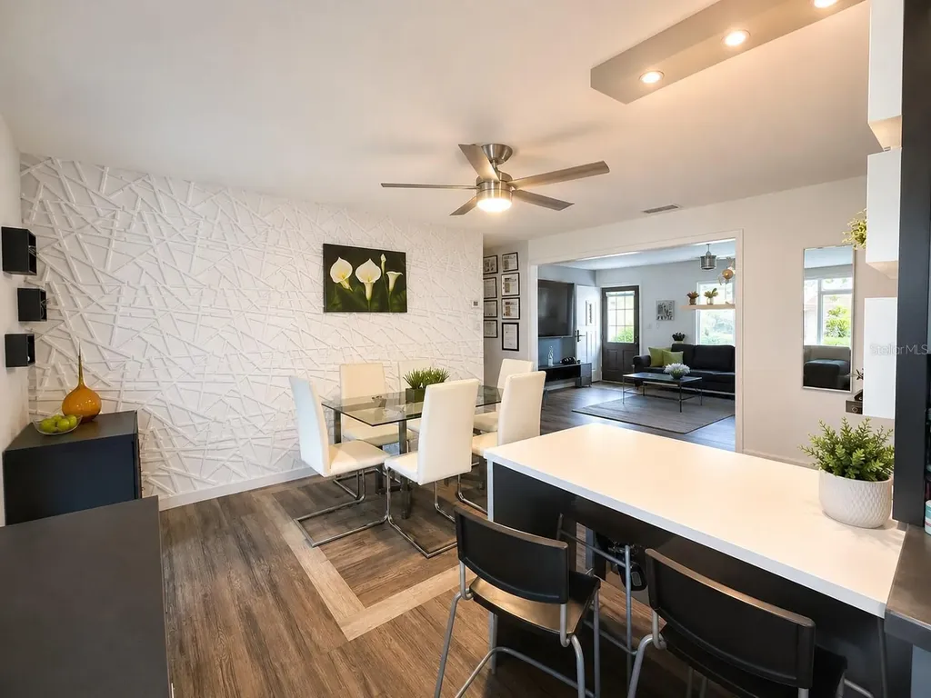 1050 Blackwood Street Altamonte Springs FL 32701