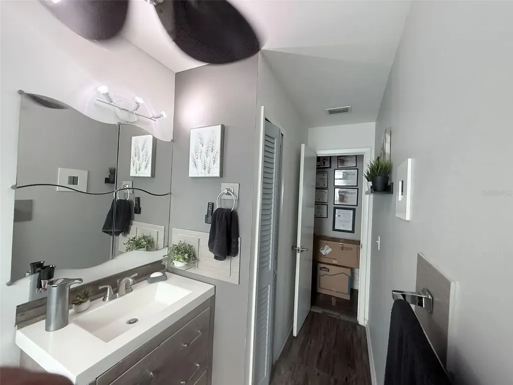 1050 Blackwood Street Altamonte Springs FL 32701