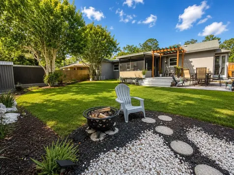 1050 Blackwood Street Altamonte Springs FL 32701