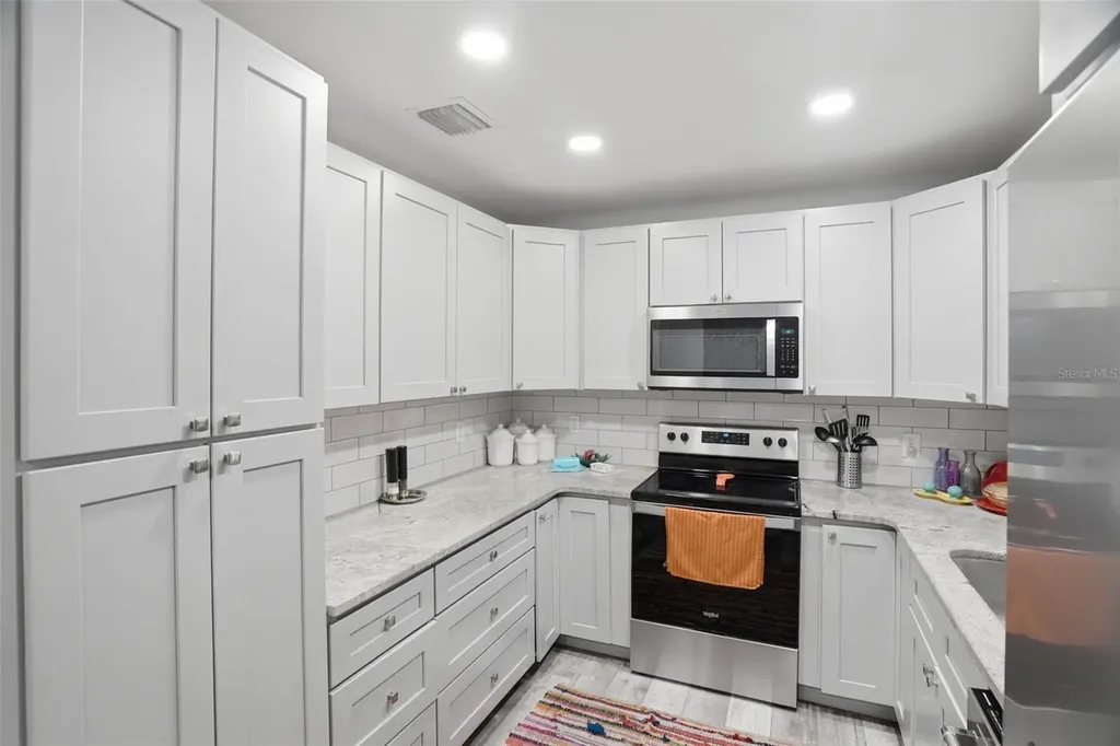 2050 75th Street N St Petersburg FL 33710