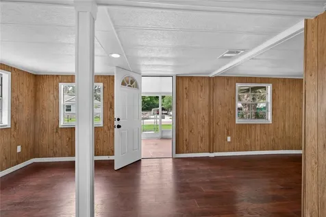 16141 3rd Street Umatilla FL 32784