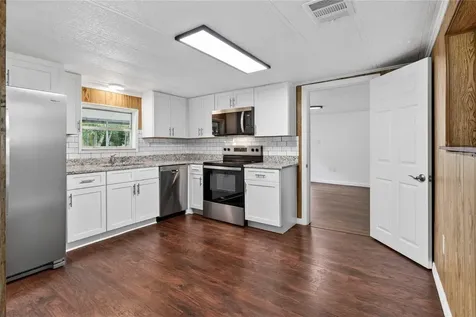 16141 3rd Street Umatilla FL 32784