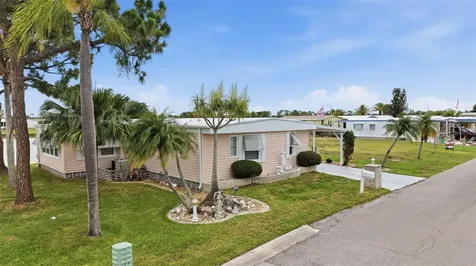 520 Imperial Drive North Port FL 34287
