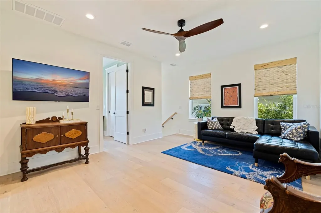 610 5th Street N St Petersburg FL 33701