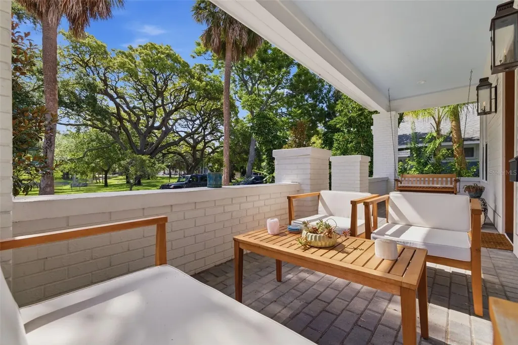 610 5th Street N St Petersburg FL 33701