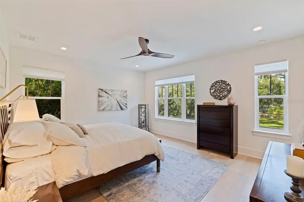 610 5th Street N St Petersburg FL 33701