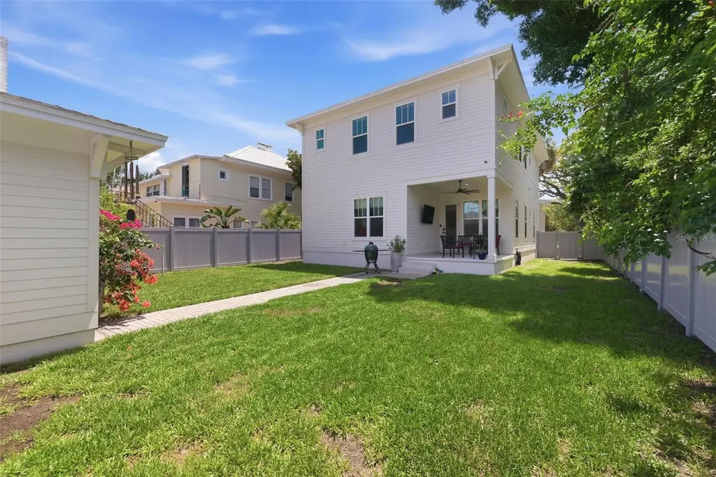 610 5th Street N St Petersburg FL 33701