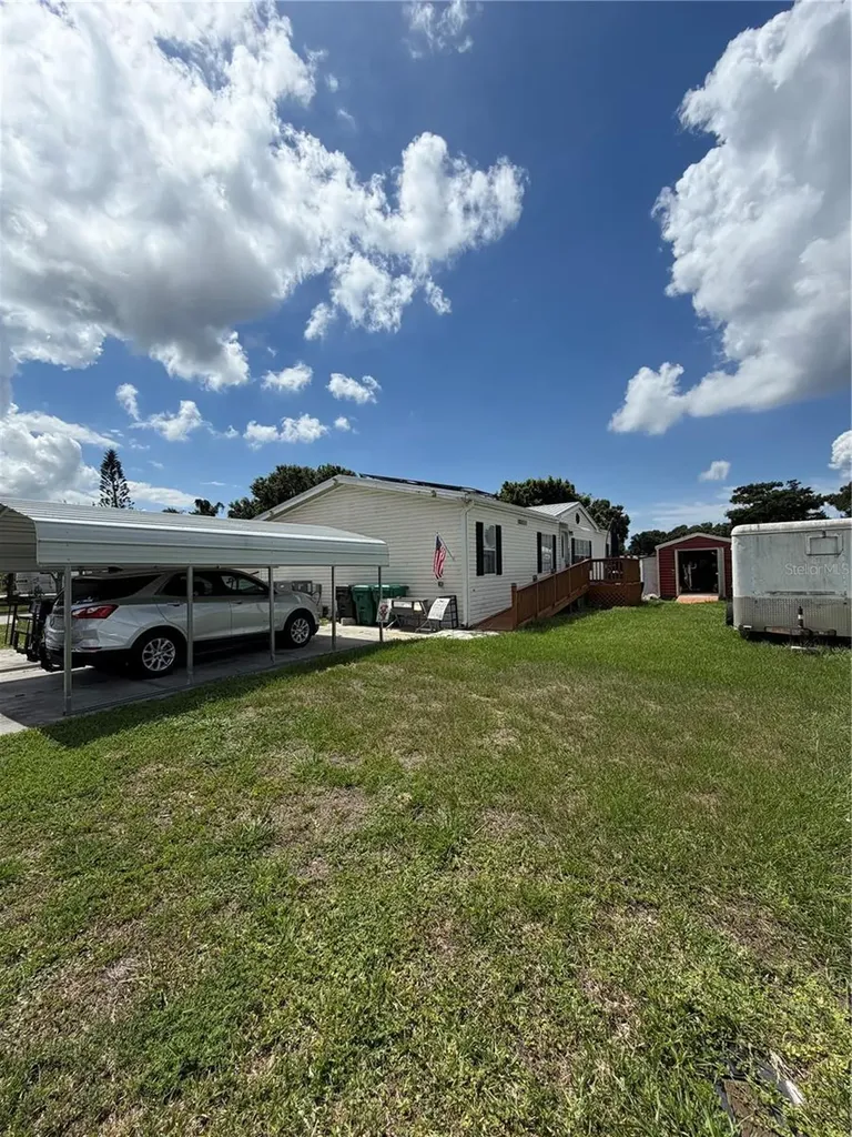 4042 SE 25th Street Okeechobee FL 34974