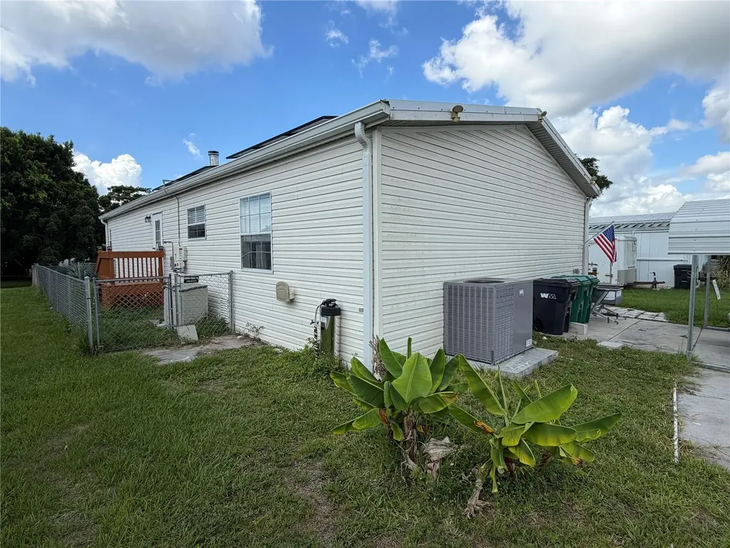4042 SE 25th Street Okeechobee FL 34974
