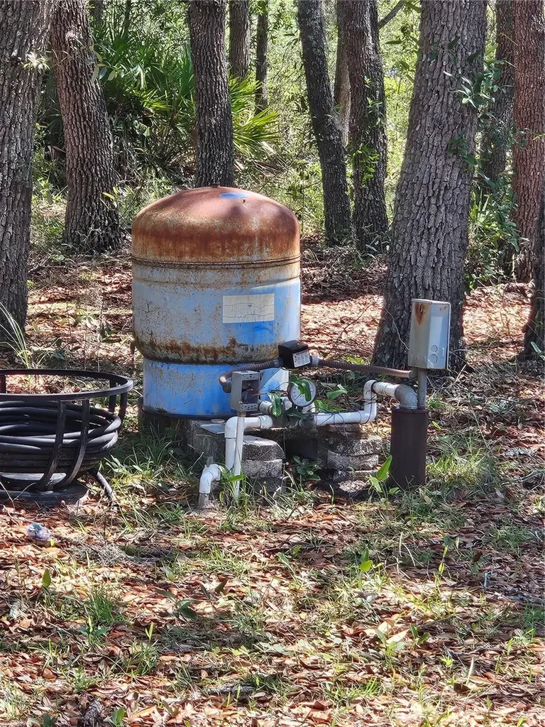 4300 W Roadrunner Court Homosassa FL 34446