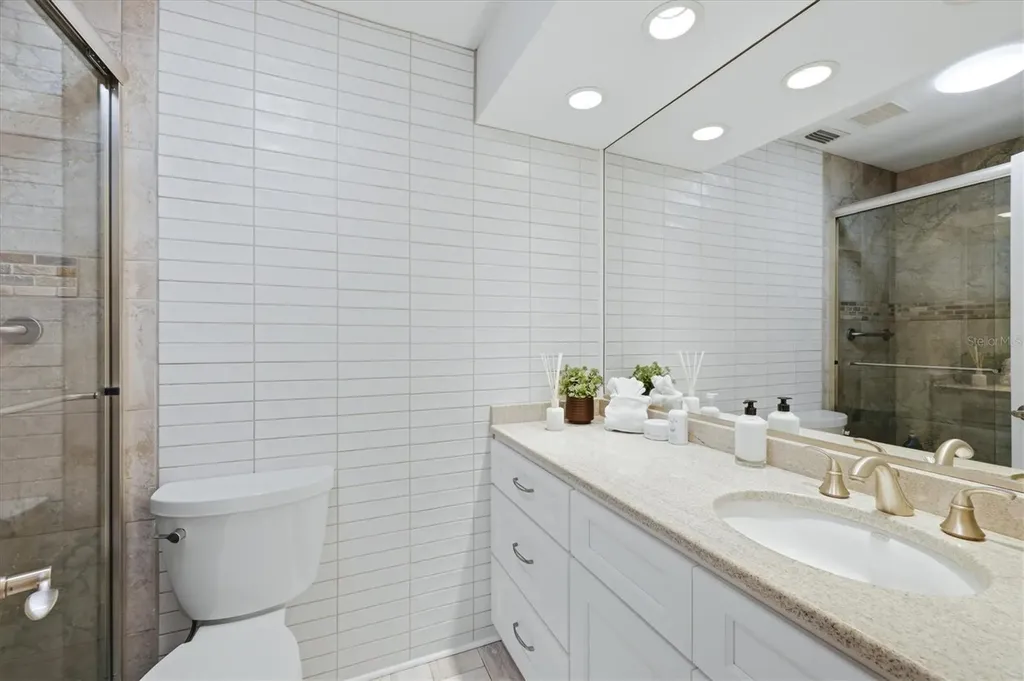 104 Whispering Sands Drive Sarasota FL 34242