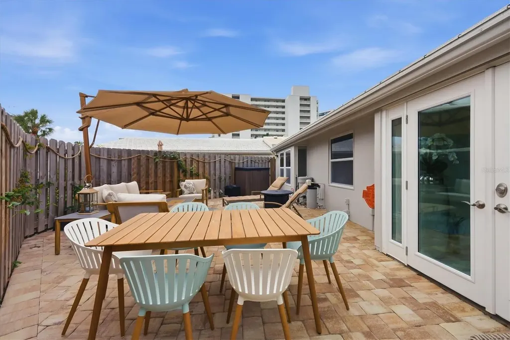 104 Whispering Sands Drive Sarasota FL 34242