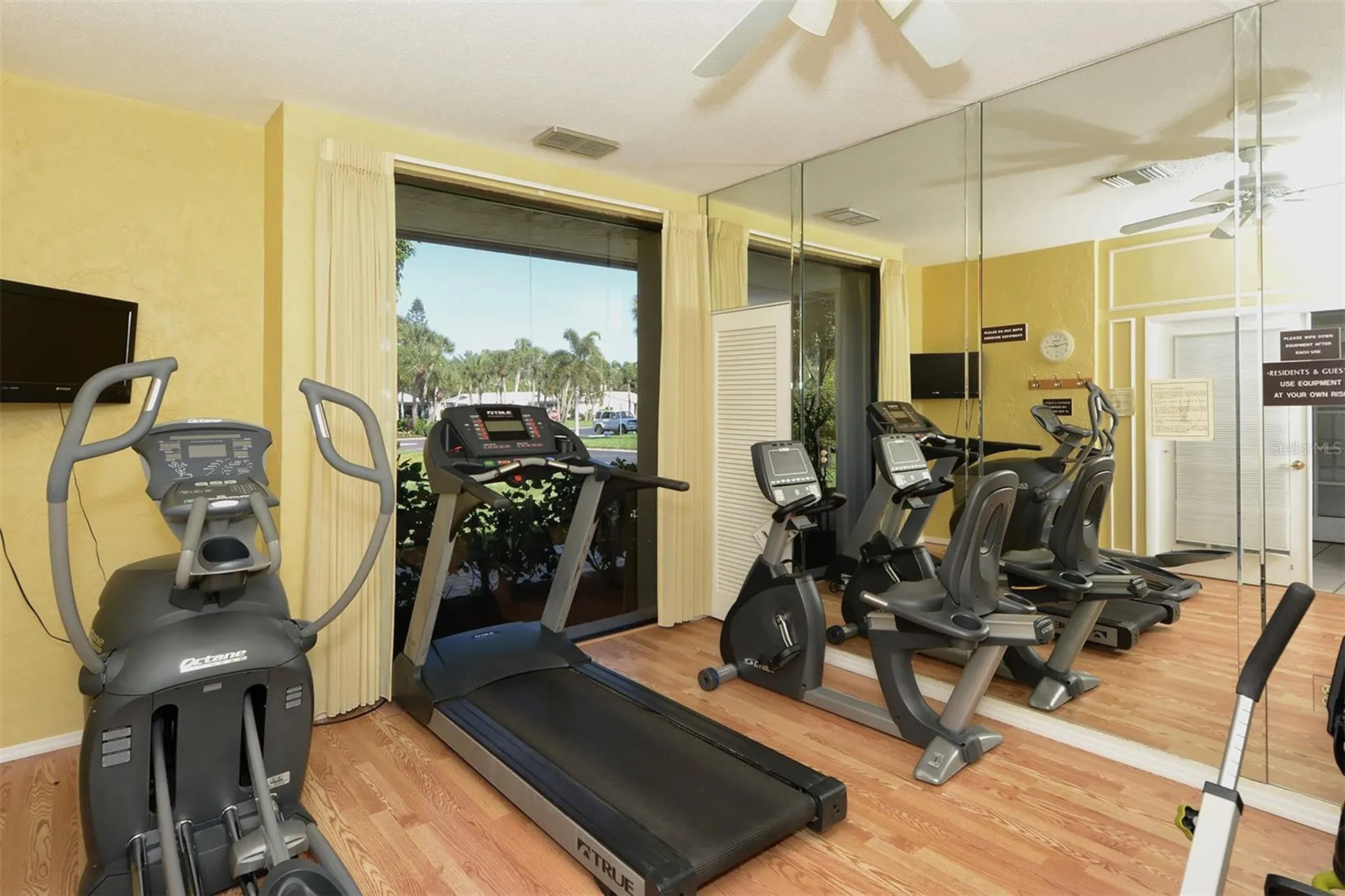 104 Whispering Sands Drive Sarasota FL 34242