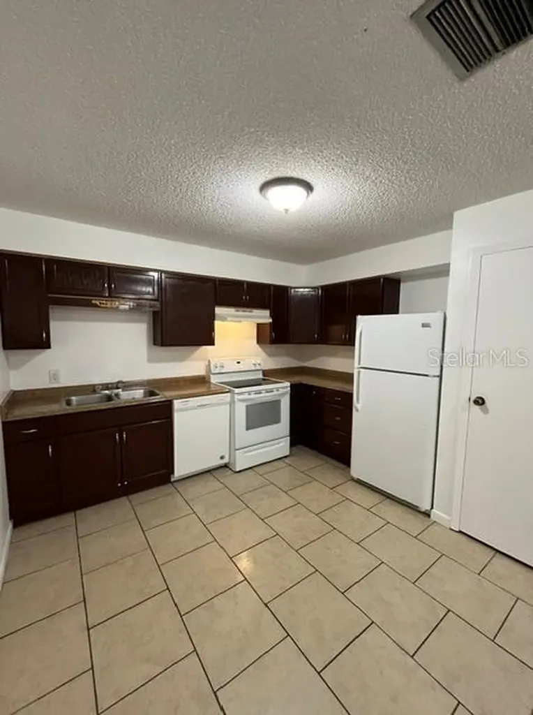 331 W Alamo Drive Lakeland FL 33813
