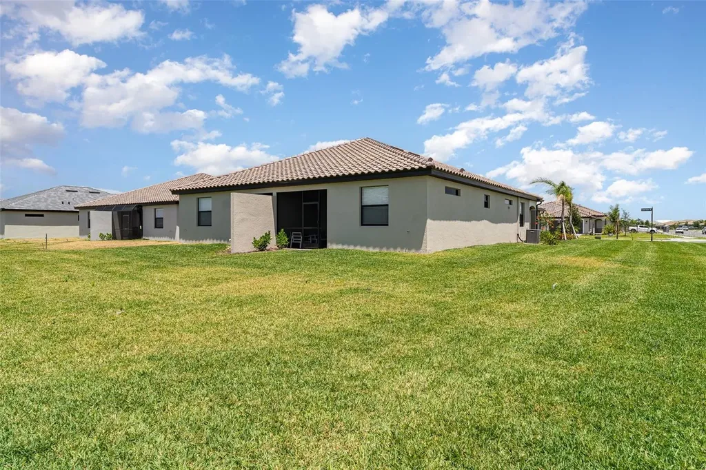 5422 Crystal Harbor Cove Bradenton FL 34211