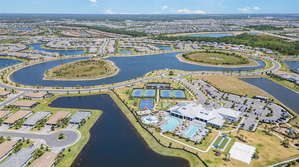 5422 Crystal Harbor Cove Bradenton FL 34211