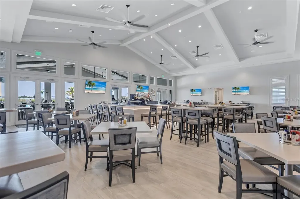 5422 Crystal Harbor Cove Bradenton FL 34211